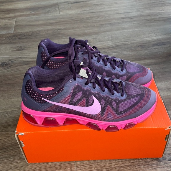 Nike Shoes - Nike Airmax